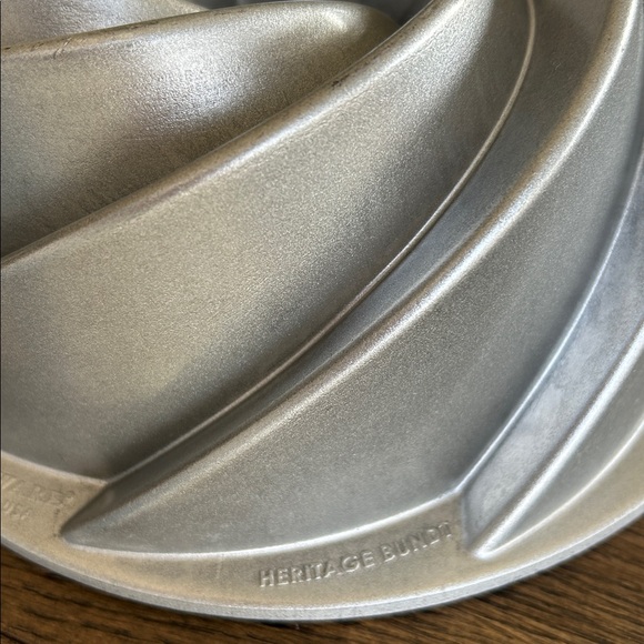 Nordic ware Bundt Cake Pan - Picture 3 of 6